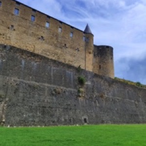 La citadelle de Montmédy, la ville belge de Bouillon et l'inévitable château de Sedan.#ardennes #belgium #meuse